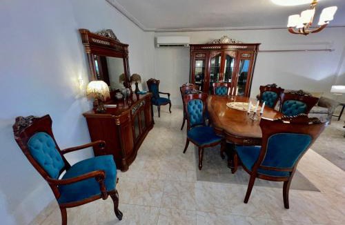 Al Rehab Apartment | Luxurious 3 BR Rustic Apartment Overlooking Huge Garden - For Families and Couples