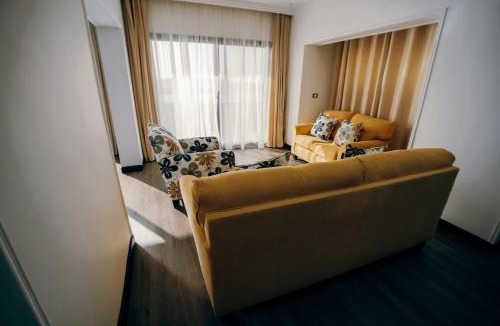 As-Sajil Apartment | Luxurious 320m2 BalconyView Nile