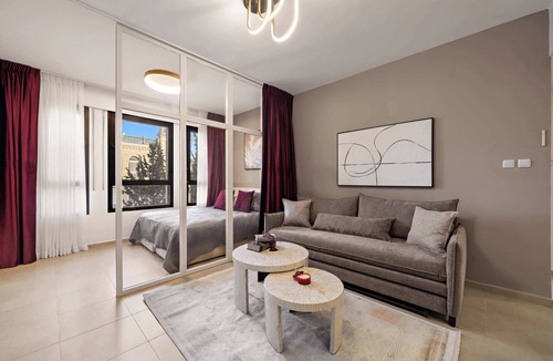 Mamilla Apartment | Luxurious 3BDR In King David 19 with Parking