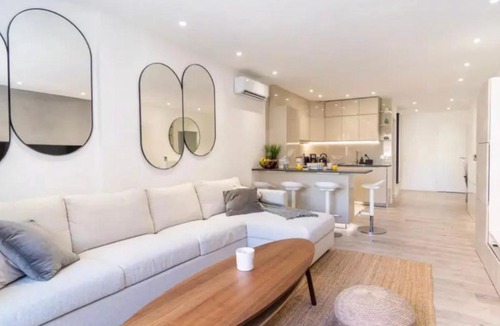 Cannes City Centre Apartment | Luxurious 3Bedroom 2 BATH 110 m Apartment Adjoining Hotel Martinez Beachfront