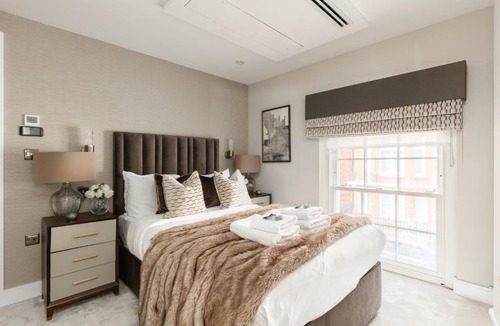 Brompton & Hans Town Apartment | Luxurious 4-Bed Knightsbridge Home Near Harrods