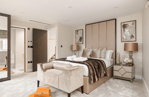 Brompton & Hans Town Apartment | Luxurious 4-Bed Knightsbridge Home Near Harrods