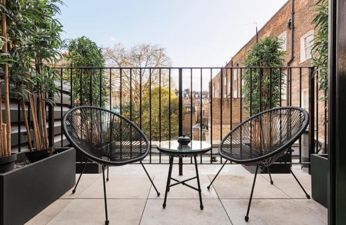 Brompton & Hans Town Apartment | Luxurious 4-Bed Knightsbridge Home Near Harrods