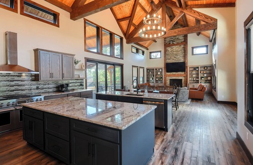 Lead Cabin | Luxurious 5,200 Sq. Ft. Modern Craftsman Getaway w/Hot Tub, Covered Deck!