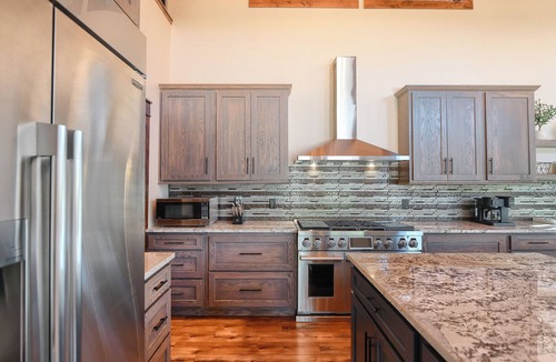 Lead Cabin | Luxurious 5,200 Sq. Ft. Modern Craftsman Getaway w/Hot Tub, Covered Deck!