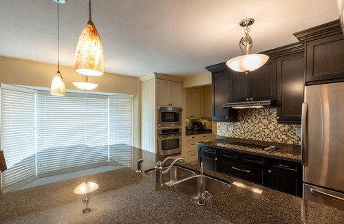 Windermere House | LUXURIOUS 5,500 sqft Home: 5 Br/5 Ba | PRIVATE Pool & Hot Tub | STEPS to Beach
