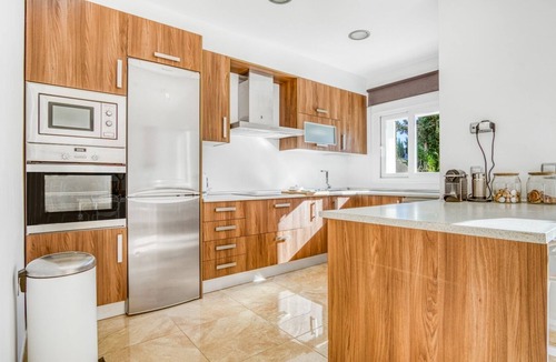 Urbanizacion Hacienda las Chapas Villa | Luxurious 5* beachside villa with private pool
