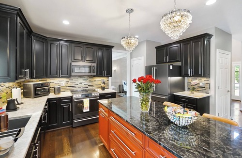 Mason Villa | Luxurious 5BR Pool Paradise in Mason