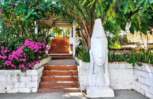 Central Mui Ne Beach Villa | Luxurious 5BR Villa in Mui Ne with Private Swimming Pool