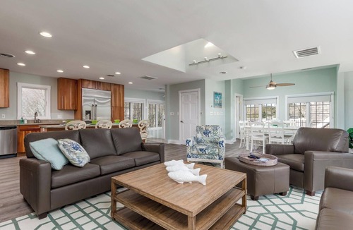 The Pines House | Luxurious 6-Bedroom Beach Home with Ocean Views, Game Room & Elevator!