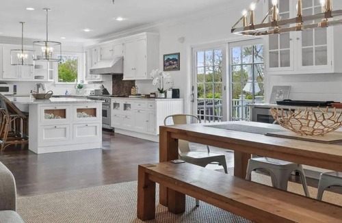 North Sea House | Luxurious 7-bedroom house in Southampton for family summer getaways, Heated Pool
