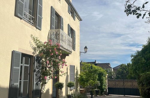 Meursault House | Luxurious A/C 5 bedroom Winemaker's 1870's house in heart of Meursault Burgundy