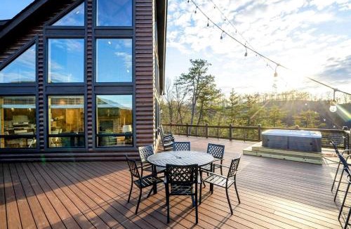 Milam Ski Chalet | Luxurious A-Frame Mountain Retreat with Hot Tubs & Game Room Near Seneca Rocks, Milam, WV