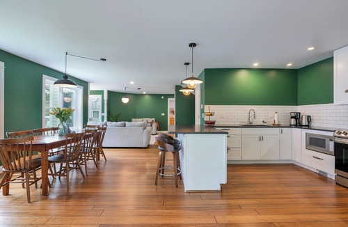 Dedham Cottage | Luxurious, ADA accessible lakefront home for the whole family near Acadia