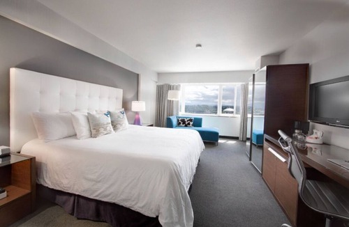 New Tacoma Hotel | Luxurious ADA Suite + Museum Worthy Art Collection