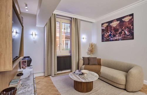Ternes Apartment | Luxurious airconditioned apartment Arc de Triomphe
