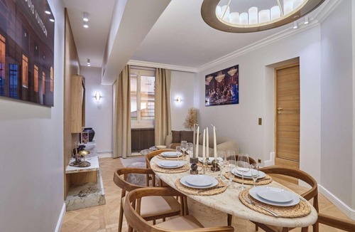 Ternes Apartment | Luxurious airconditioned apartment Arc de Triomphe