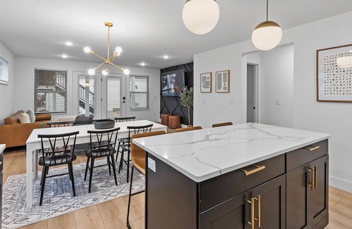 Northeast Minneapolis House | Luxurious and Comfortable Duplex!