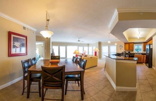 Mexico Beach Condo | Luxurious and huge 3 BD/3 BA Directly across from Beach! Pool Outside your Door!