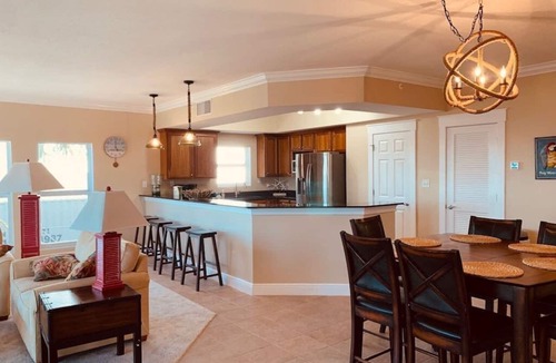 Mexico Beach Condo | Luxurious and huge 3 BD/3 BA Directly across from Beach! Pool Outside your Door!
