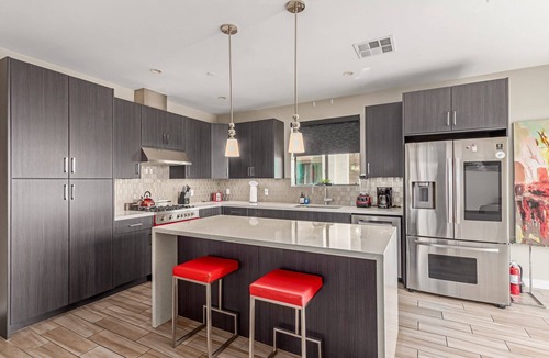 Arts District House | Luxurious and spacious 2-bedroom townhouse in the heart of Scottsdale