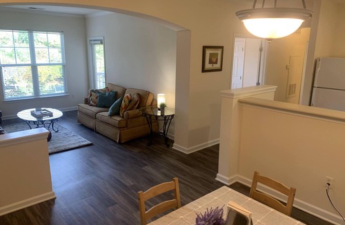 Ballenger Creek Apartment | Luxurious and spacious apartment with office