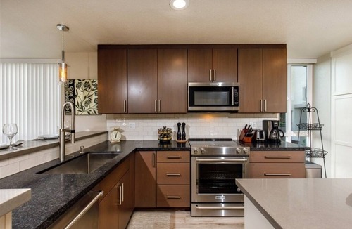 Townsite Condo | Luxurious and Spacious Condo steps from the Beach