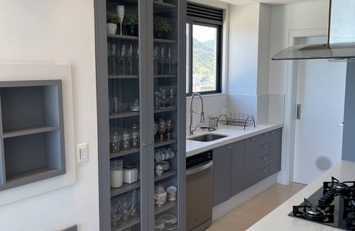 Centro Apartment | Luxurious Apartment with Sea Views and Itapema Beach Views