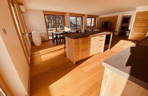 Chatel Apartment | Luxurious apartment for 8 people - exceptional view - back on skis