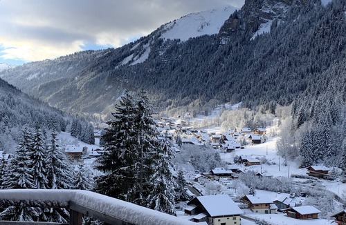 Chatel Apartment | Luxurious apartment for 8 people - exceptional view - back on skis