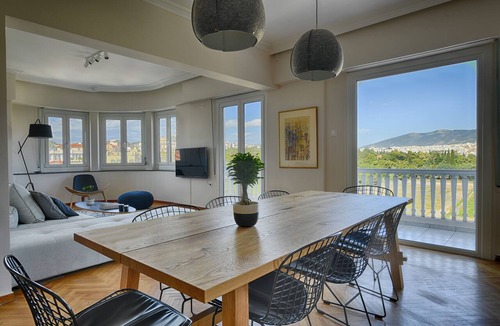 Kinosargous Apartment | Luxurious apartment with breathtaking views of the Acropolis, Temple of Zeus.