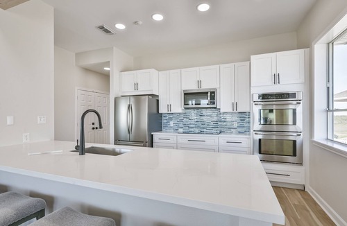 Sands Of Kahala Beach House | Luxurious Beach Front vacation home perfect for large groups, with elevator.