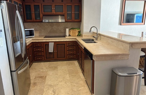 Los Barriles Condo | Luxurious Beachfront Villa with Stunning Sea Views, Modern Amenities -New Owners