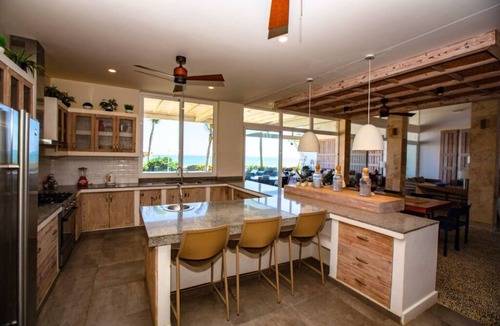Los Organos House | Luxurious Beachfront 6-bedroom house with WiFi, AC in brilliant Ñuro