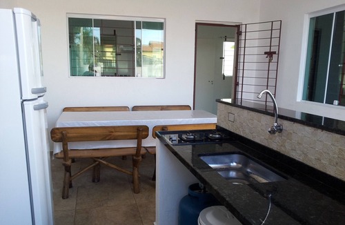 Raul Cury House | Luxurious beachfront, air cond, pisc, chur, f. Pizza.