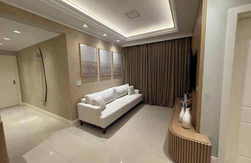 Castelo Branco Apartment | Luxurious beachfront apartment in Itapema, SC.