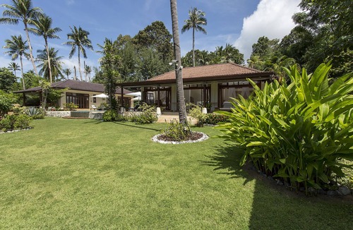 Na Mueang Villa | Luxurious Beachfront Pool Villa, 5BRM.