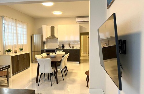 Parque Apartment | Luxurious Beachside 3-Br Apt