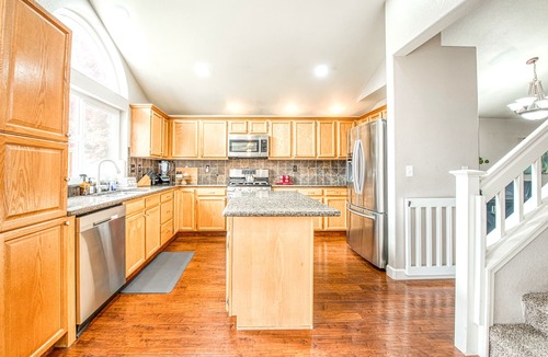 Clovis House | Luxurious Beautiful Home in Clovis with Pool