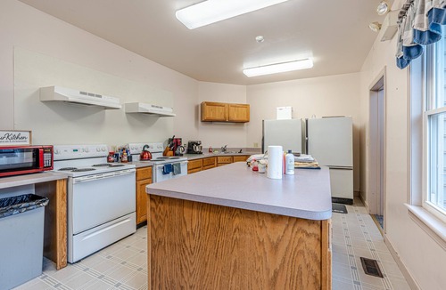 Waynesboro Villa | Luxurious Beautiful Mountain Top Retreat