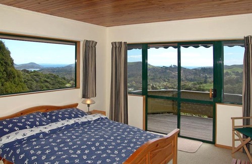 Coromandel House | Luxurious Bed and Breakfast Accommodation with Sea Views in Coromandel, New Zealand