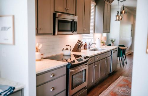 Jasper House | Luxurious Cabin in Jasper Highlands - Blackberry