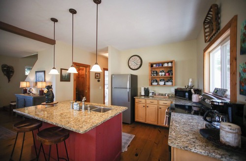 Sky Valley Cabin | Luxurious Cabin with Stunning Mountain Views and Outdoor Fireplace in Sky Valley
