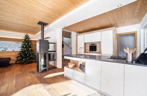 San Pancrazio Ski Chalet | Luxurious Chalet "De Ultimis" with Large Garden and Mountain Views