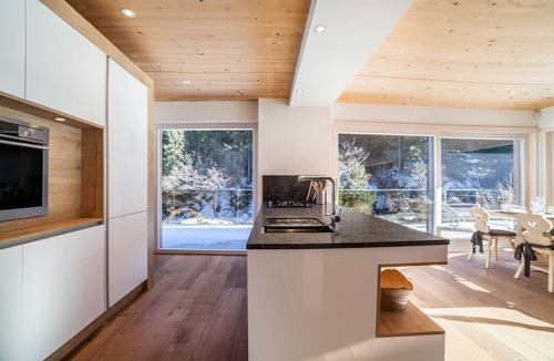 San Pancrazio Ski Chalet | Luxurious Chalet "De Ultimis" with Large Garden and Mountain Views