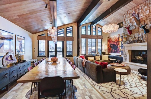 Vail House | Luxurious Chalet with Private Elevator