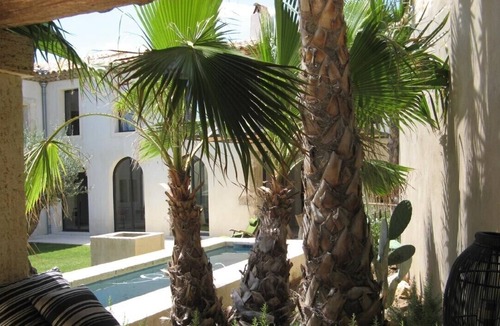 Mudaison House | Luxurious contemporary Provençal farmhouse with swimming pool in the heart of the village