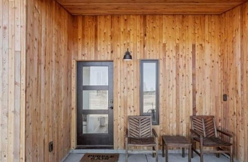 Valle House | Luxurious Desert Casita with River Rock Shower near Grand Canyon, Arizona
