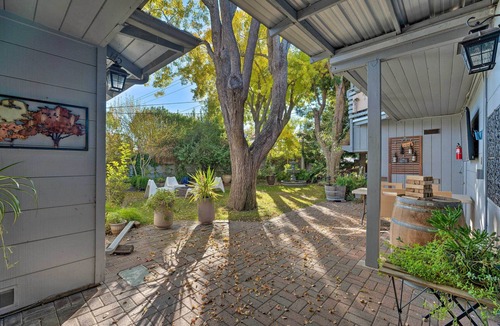 Lodi Apartment | Luxurious Downtown Lodi Apartment in Wine Country!