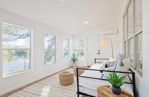 Sherman House | Luxurious Event-Friendly 6BR 3B Villa with Hot Tub